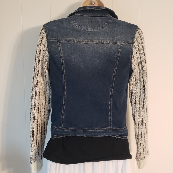 WALLFLOWER Dreamer Hoodie Denim Jean Jacket Sweater, Jr Girl Small - Picture 2 of 8